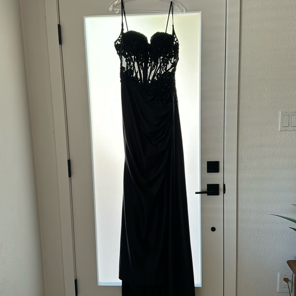 PromGirl Sheer Corset Long Sweetheart Dress. Size 10 - Picture 3 of 9